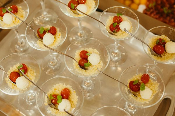 Explorez les Secrets Délicieux d'une Salade de Betteraves Rôties Agrémentée d'une Vinaigrette à l'Orange Suprême